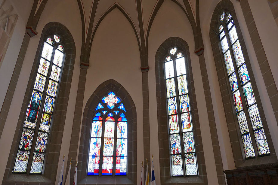 Die Chorfenster in St. Crescentius